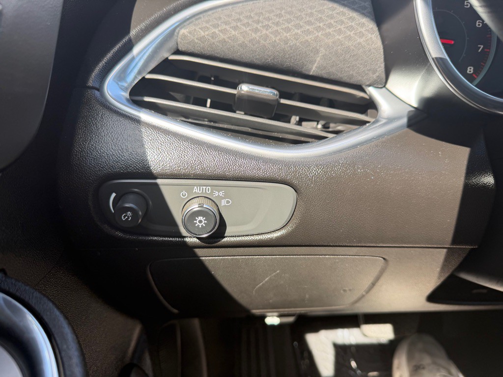 2019 Chevrolet Malibu Image 12