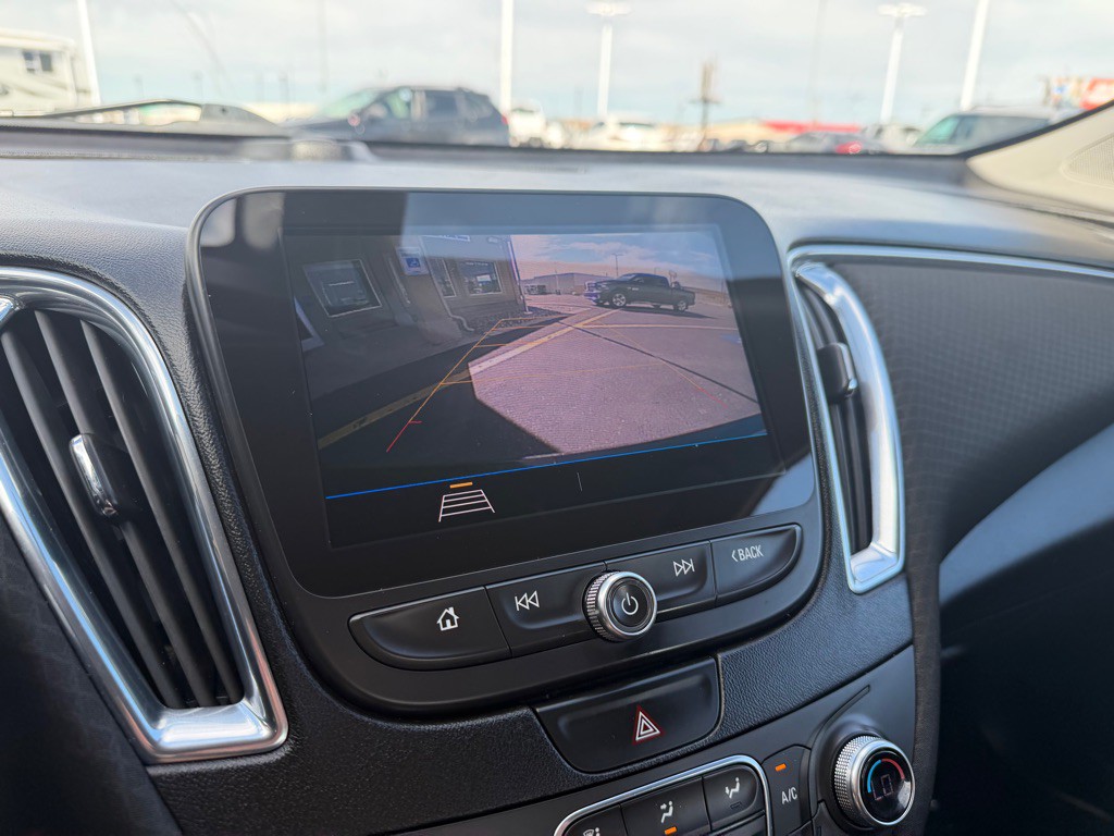 2019 Chevrolet Malibu Image 14
