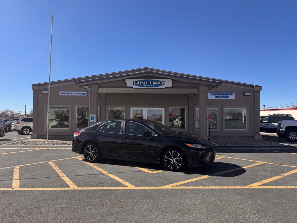 2019 Toyota Camry Image 1