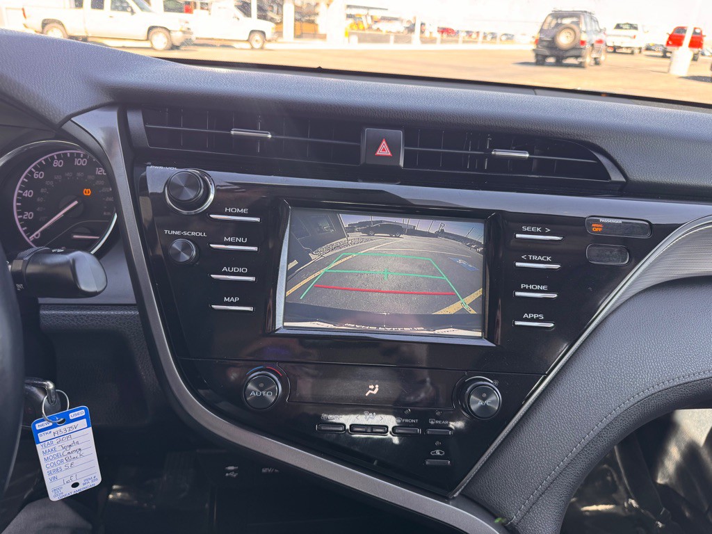 2019 Toyota Camry Image 8