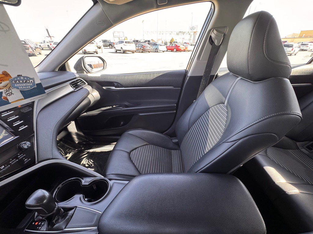 2019 Toyota Camry Image 9