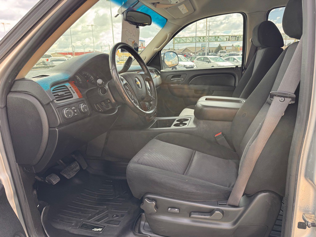 2010 Chevrolet Avalanche Image 5