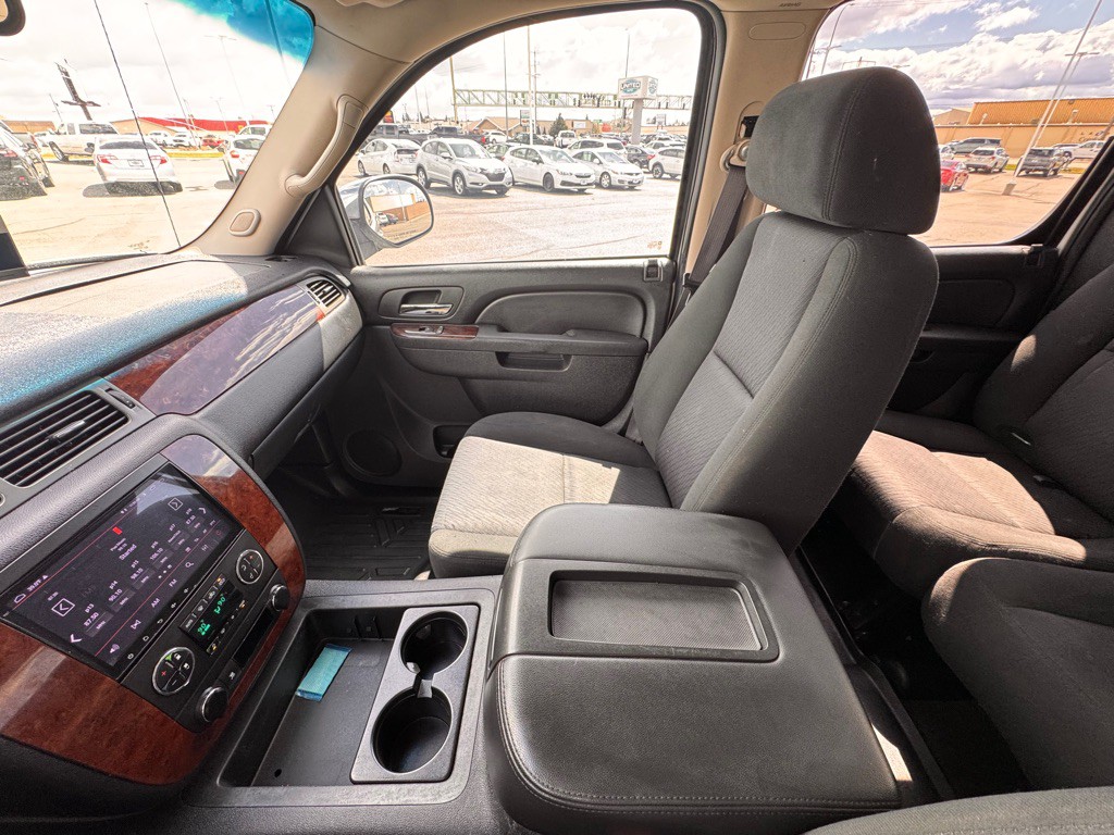2010 Chevrolet Avalanche Image 9
