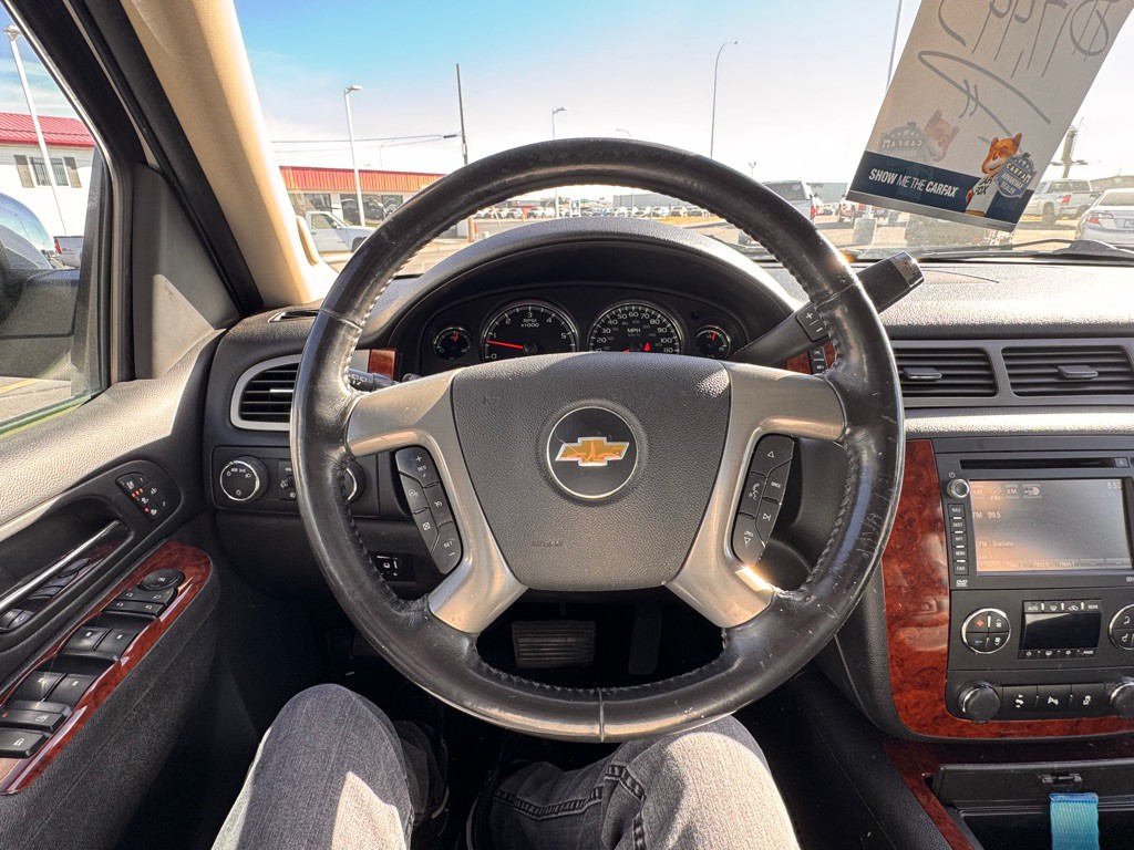 2014 Chevrolet Suburban Image 6