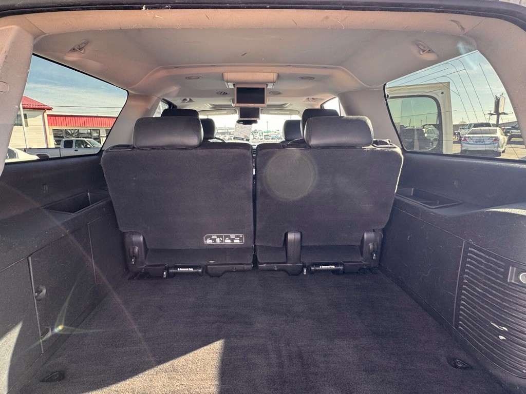 2014 Chevrolet Suburban Image 21