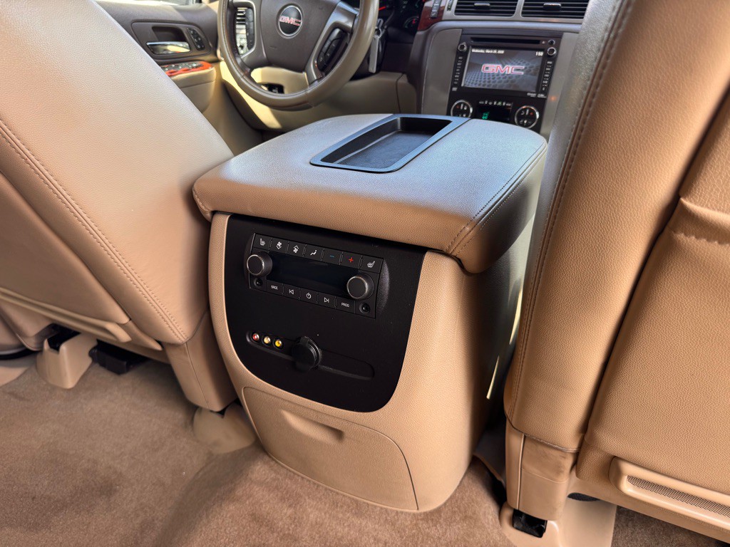 2012 GMC Yukon Image 12