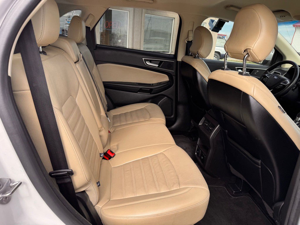 2015 Ford Edge Image 11