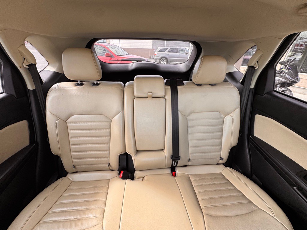 2015 Ford Edge Image 12