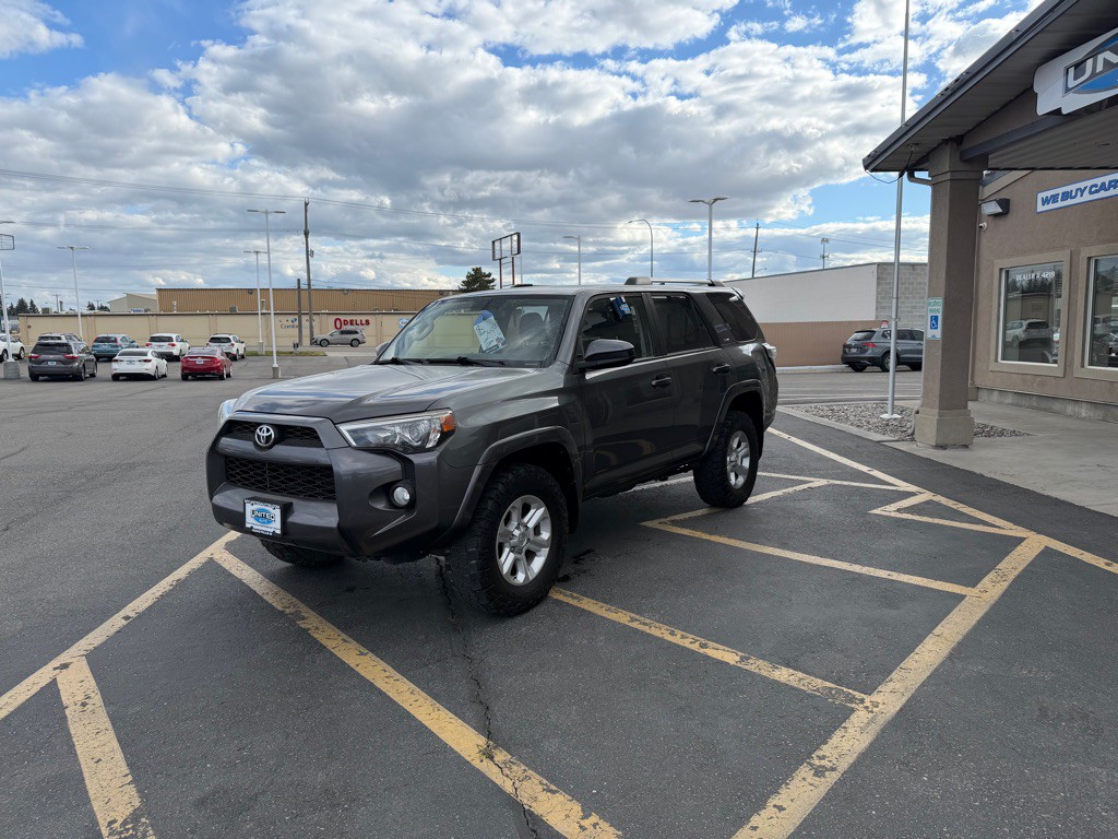 2019 Toyota 4Runner Image 3