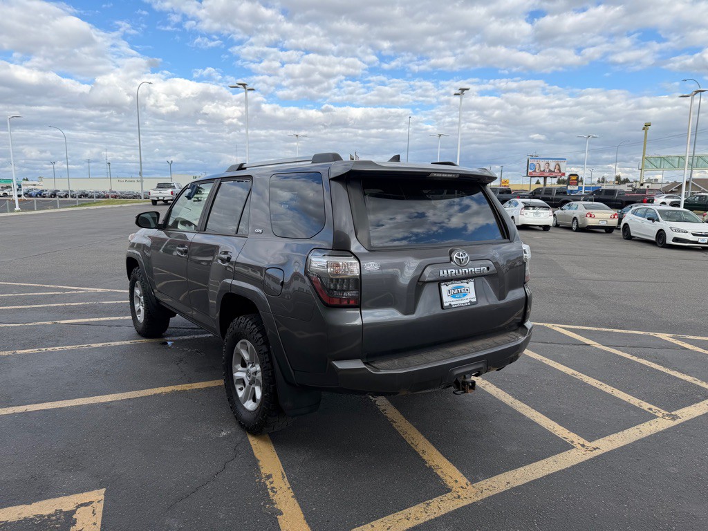 2019 Toyota 4Runner Image 4