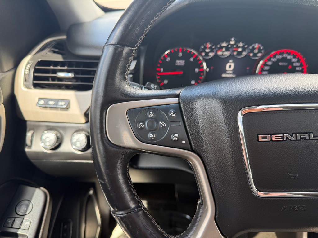 2015 GMC Yukon Image 11