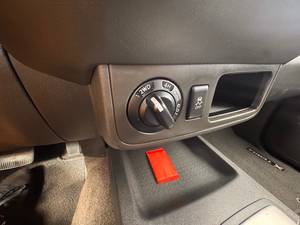 2013 Nissan Xterra Image 8