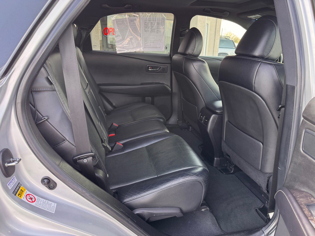 2013 Lexus RX Image 16