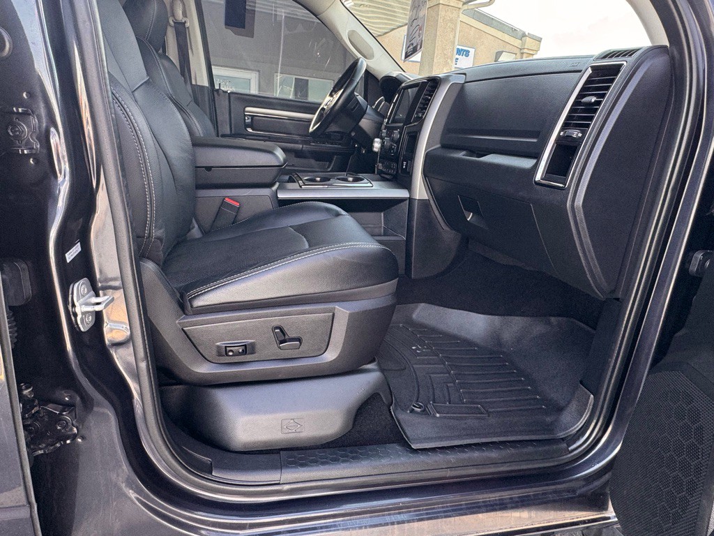 2014 RAM 1500 Image 35