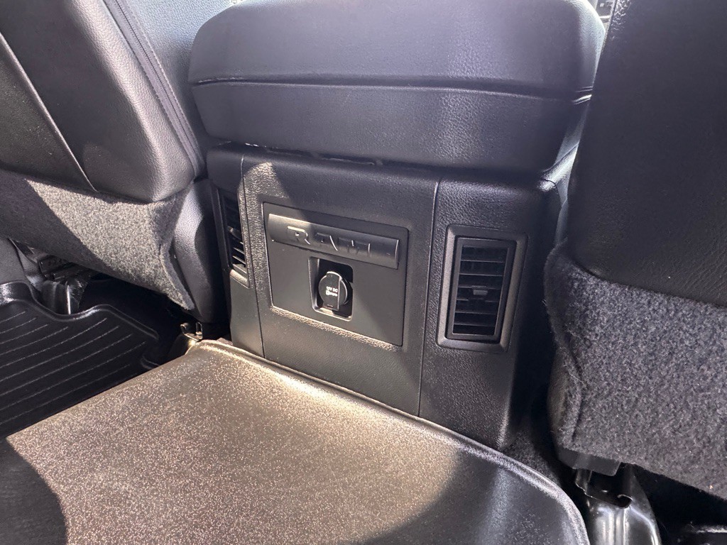 2014 RAM 1500 Image 37