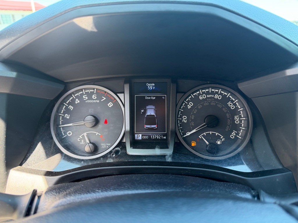 2017 Toyota Tacoma Image 7
