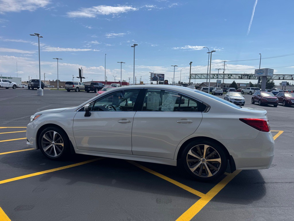 2016 Subaru Legacy Image 3