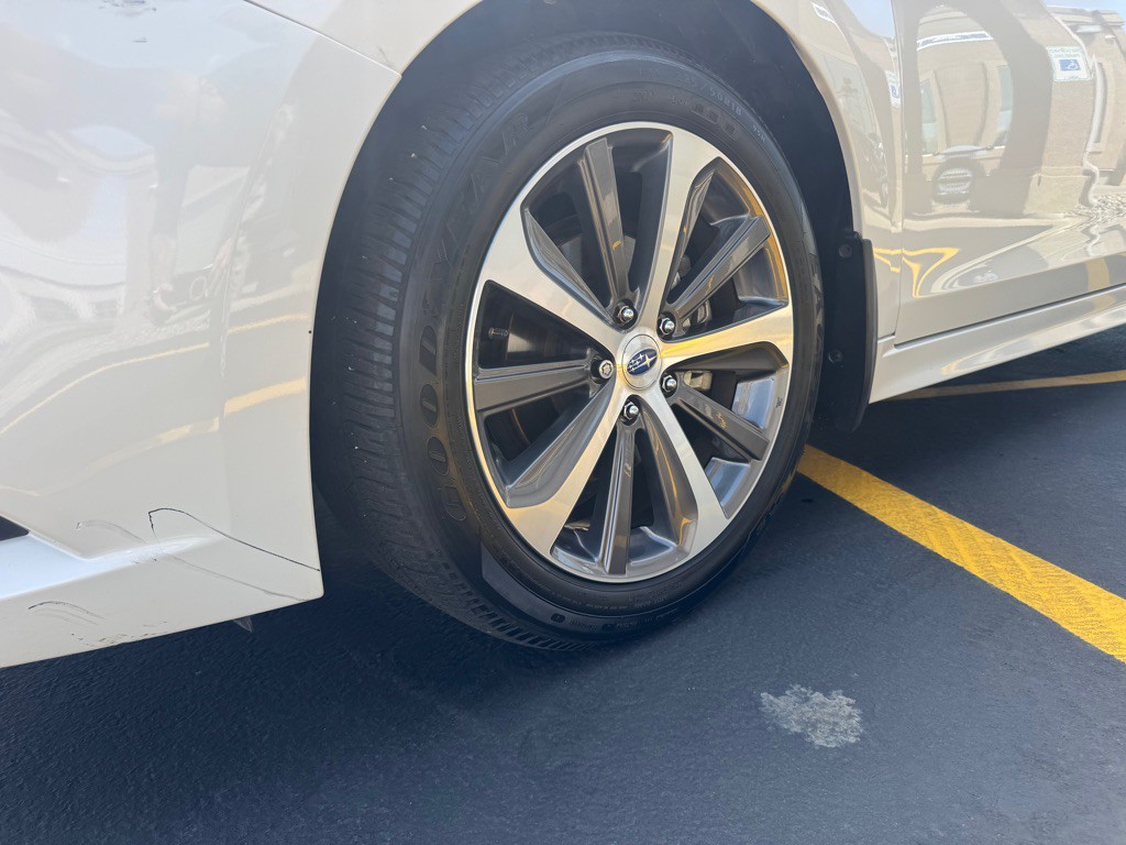 2016 Subaru Legacy Image 10