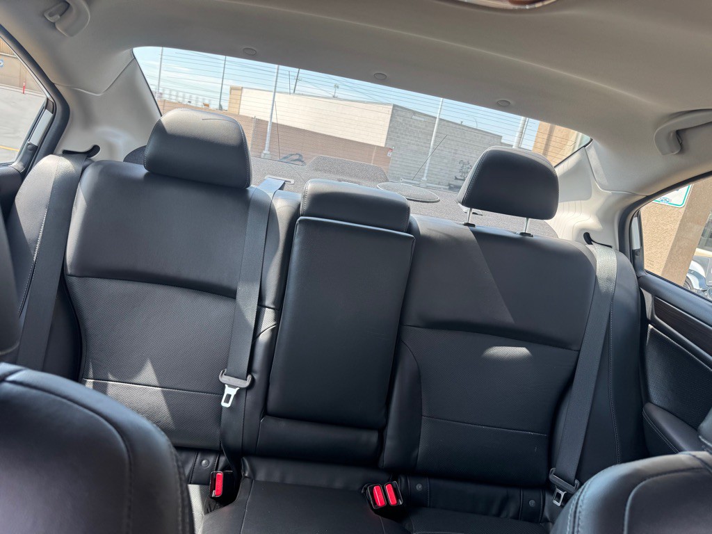 2016 Subaru Legacy Image 26