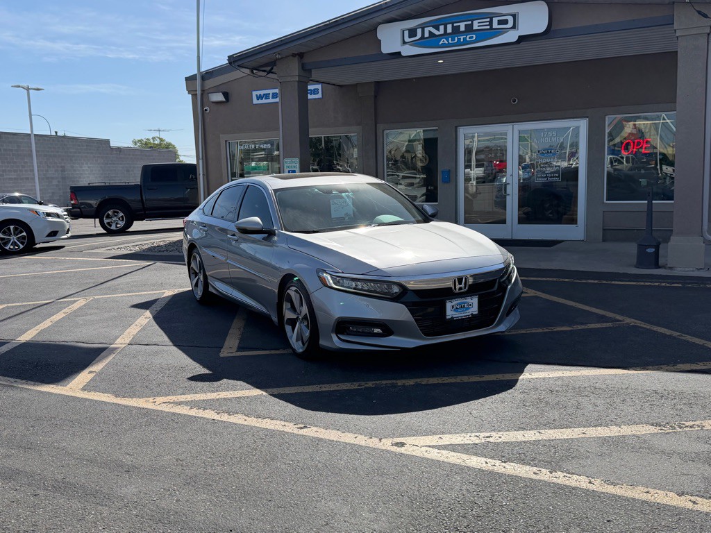 2018 Honda Accord Image 2