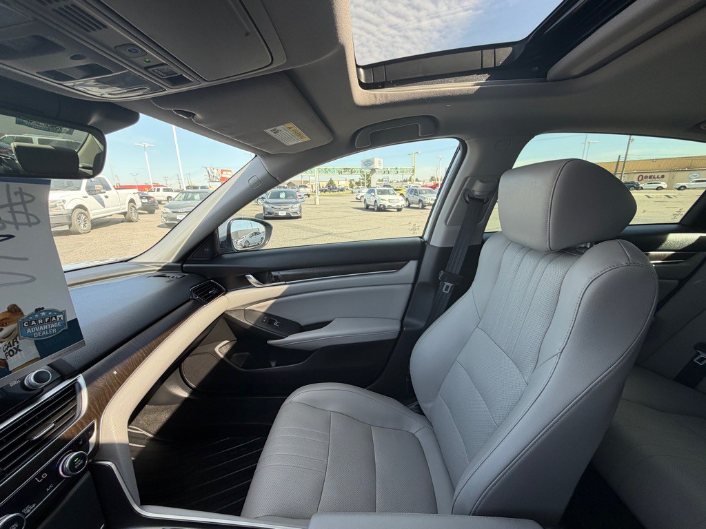 2018 Honda Accord Image 13