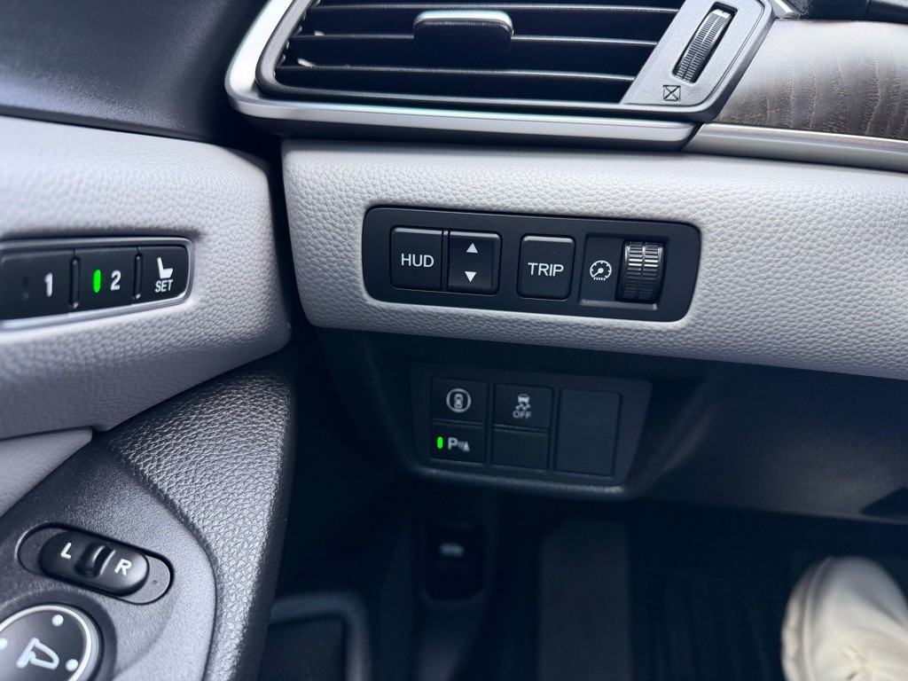 2018 Honda Accord Image 16