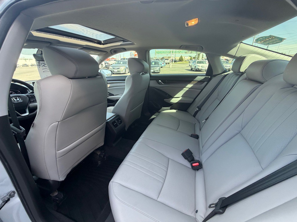 2018 Honda Accord Image 18