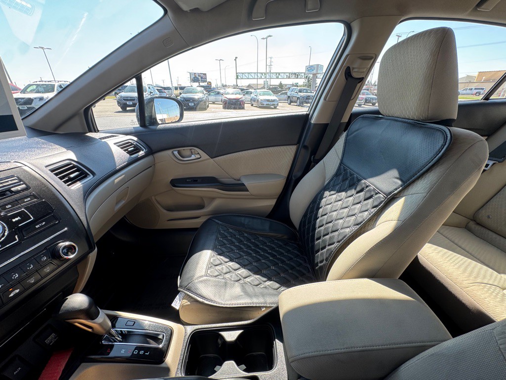 2015 Honda Civic Image 16