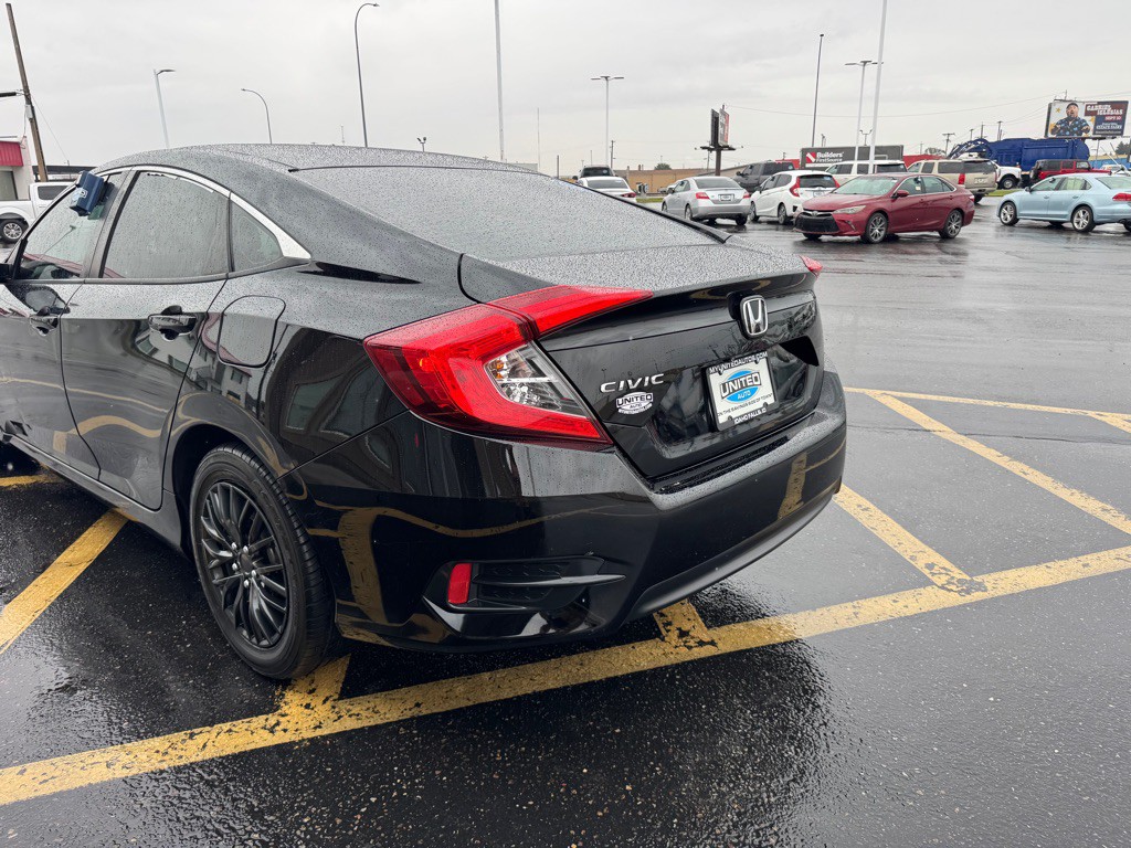 2017 Honda Civic Image 4
