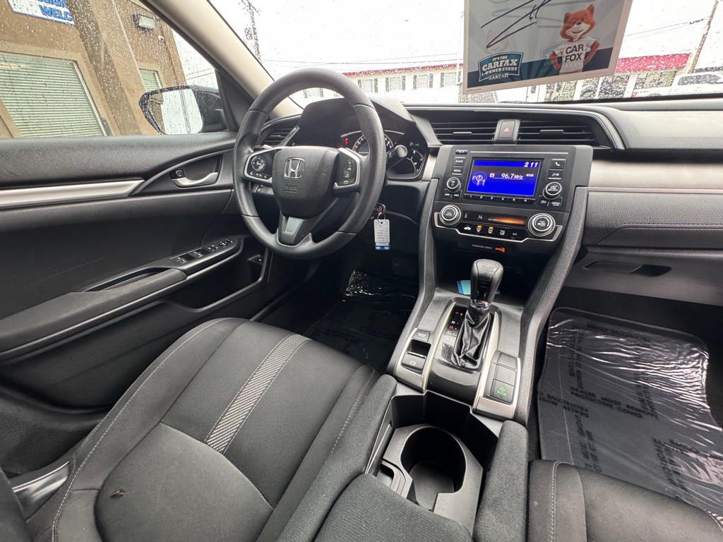 2017 Honda Civic Image 18