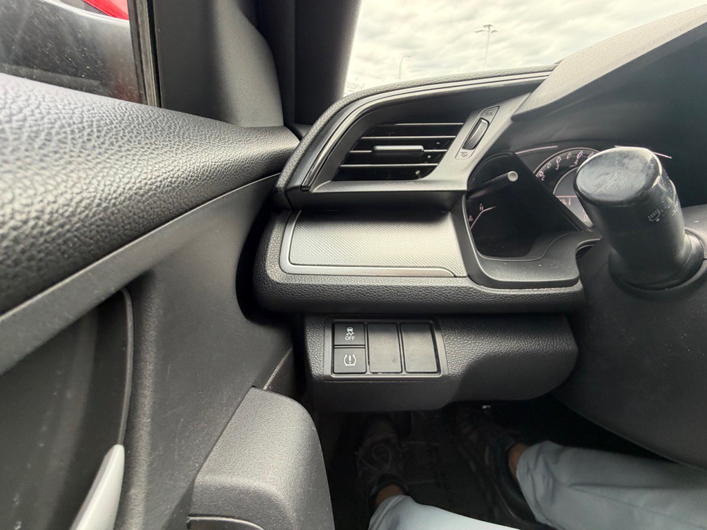 2017 Honda Civic Image 9