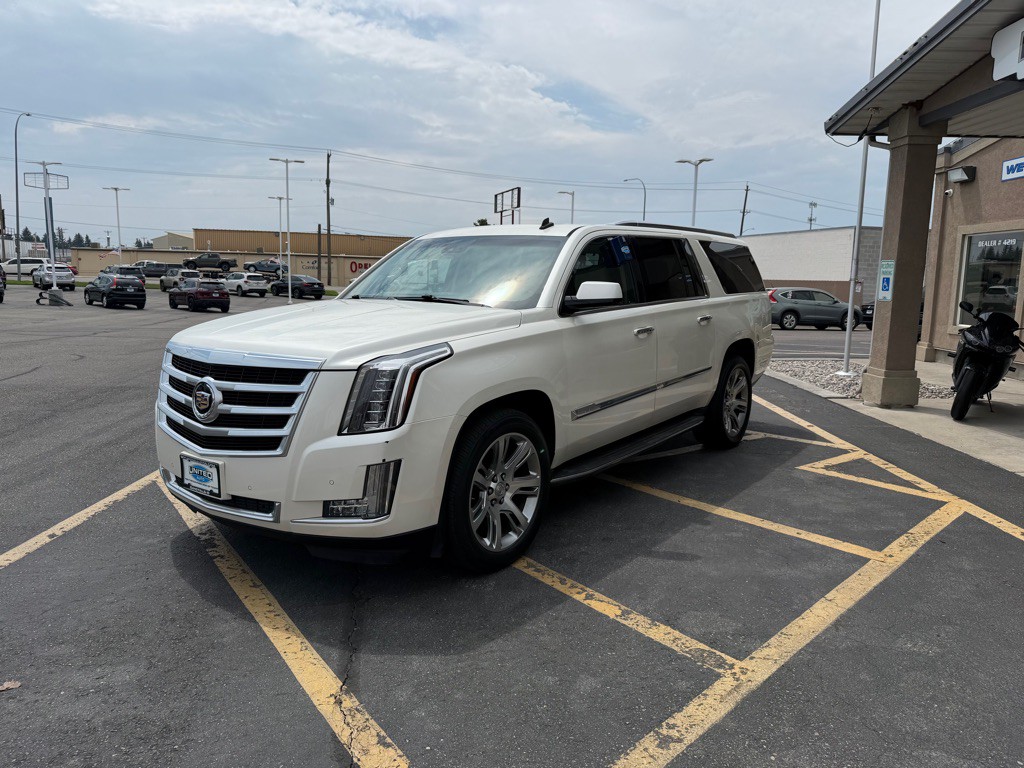 2015 Cadillac Escalade Image 3