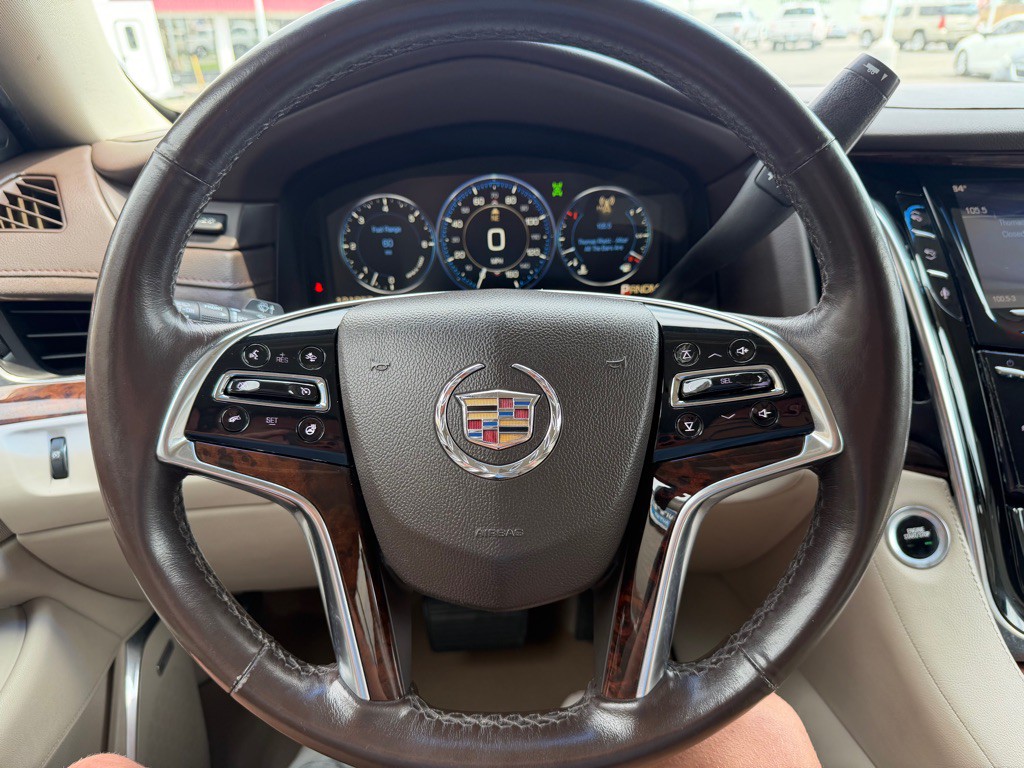 2015 Cadillac Escalade Image 9