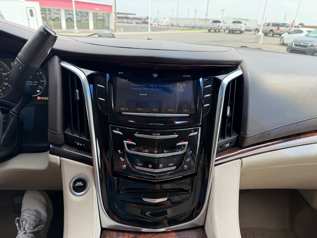 2015 Cadillac Escalade Image 13