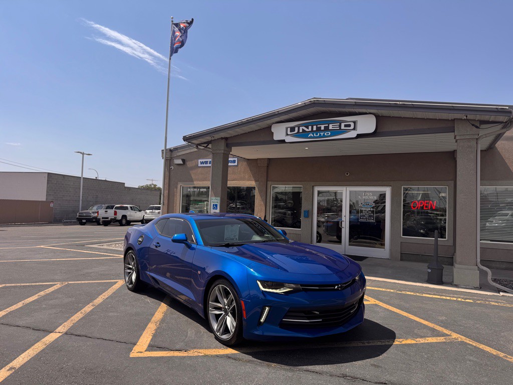 2016 Chevrolet Camaro Image 2