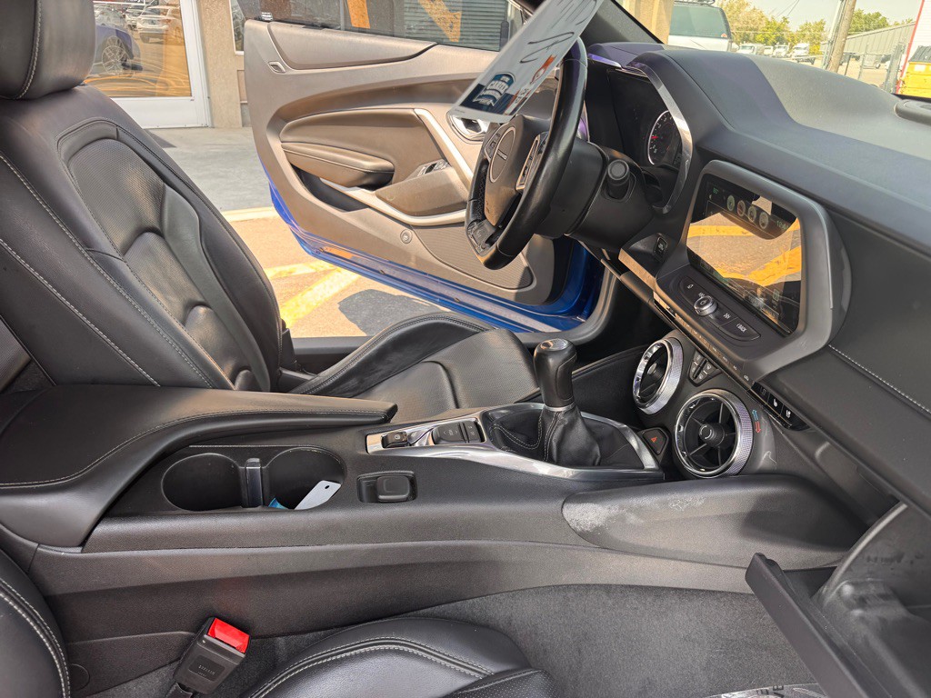 2016 Chevrolet Camaro Image 22