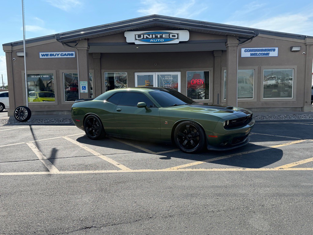 2019 Dodge Challenger Image 1