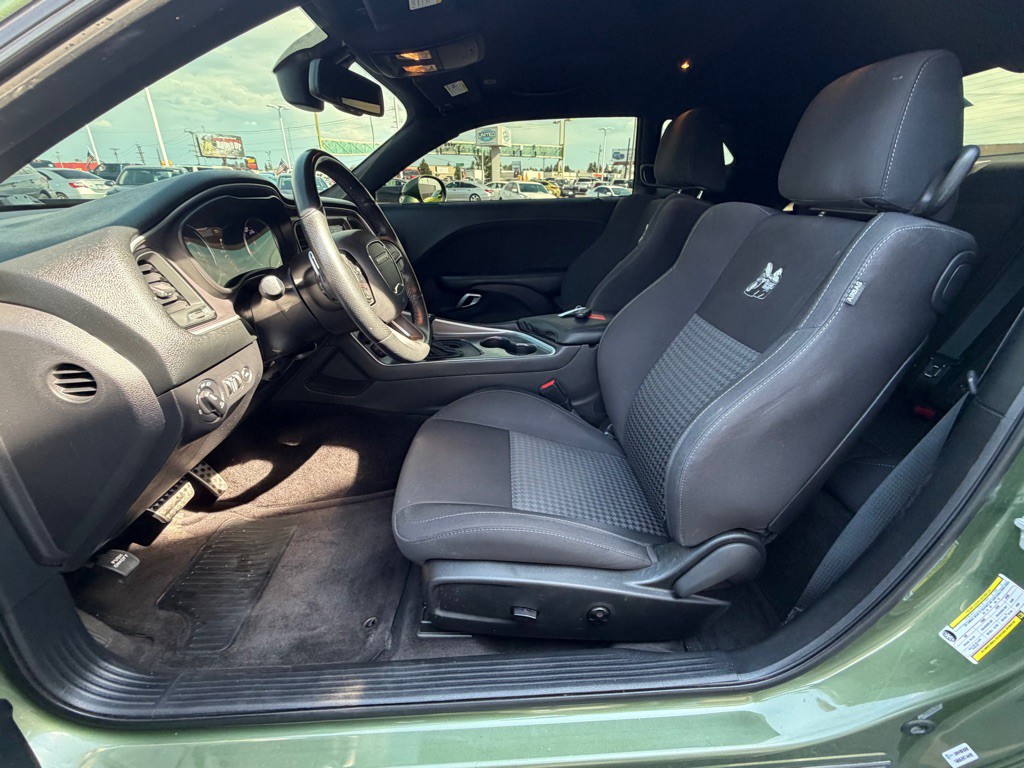 2019 Dodge Challenger Image 8