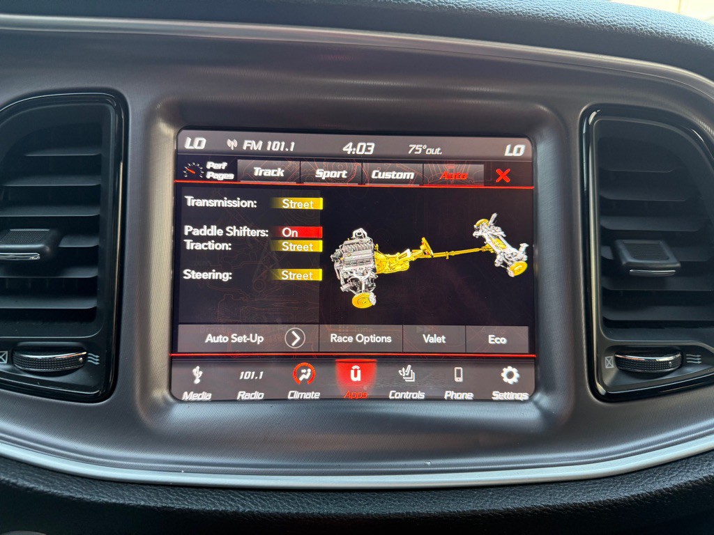 2019 Dodge Challenger Image 18