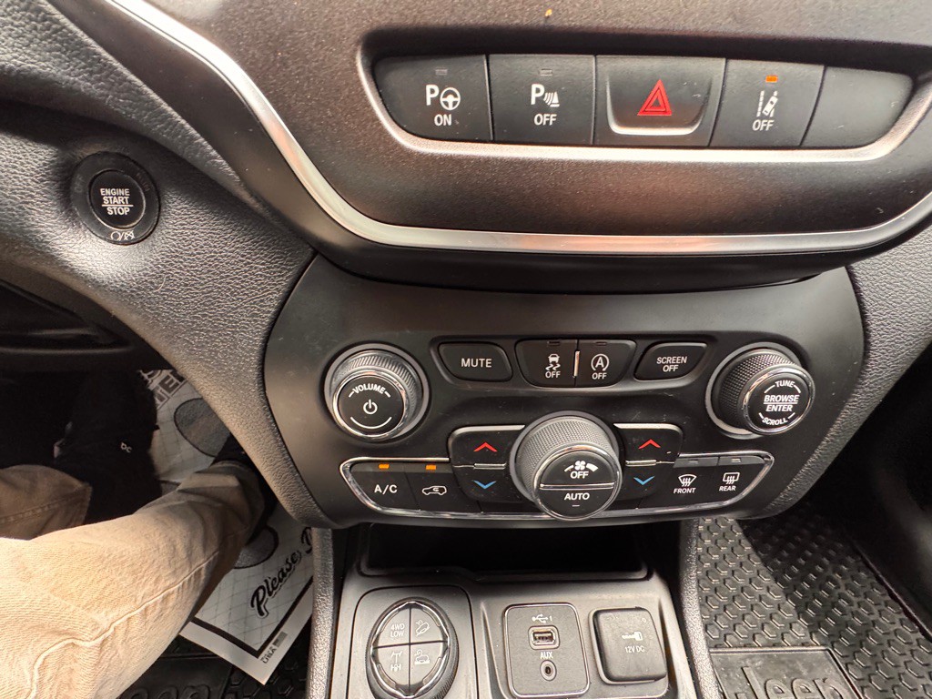 2021 Jeep Cherokee Image 16