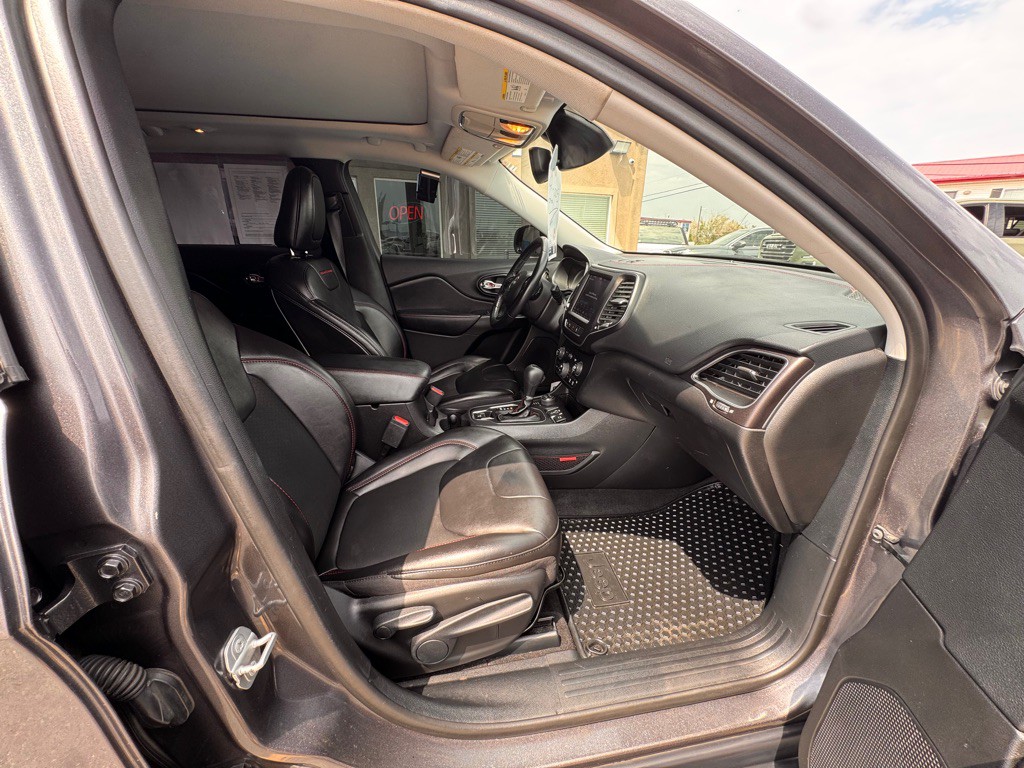 2021 Jeep Cherokee Image 25