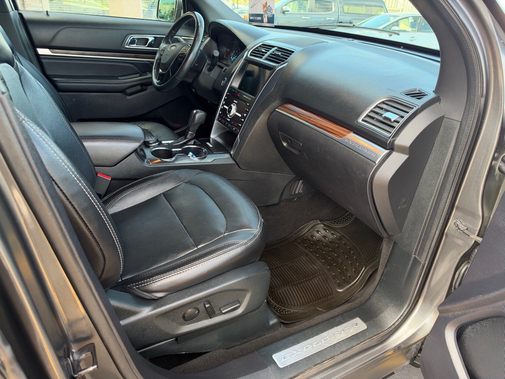 2019 Ford Explorer Image 24