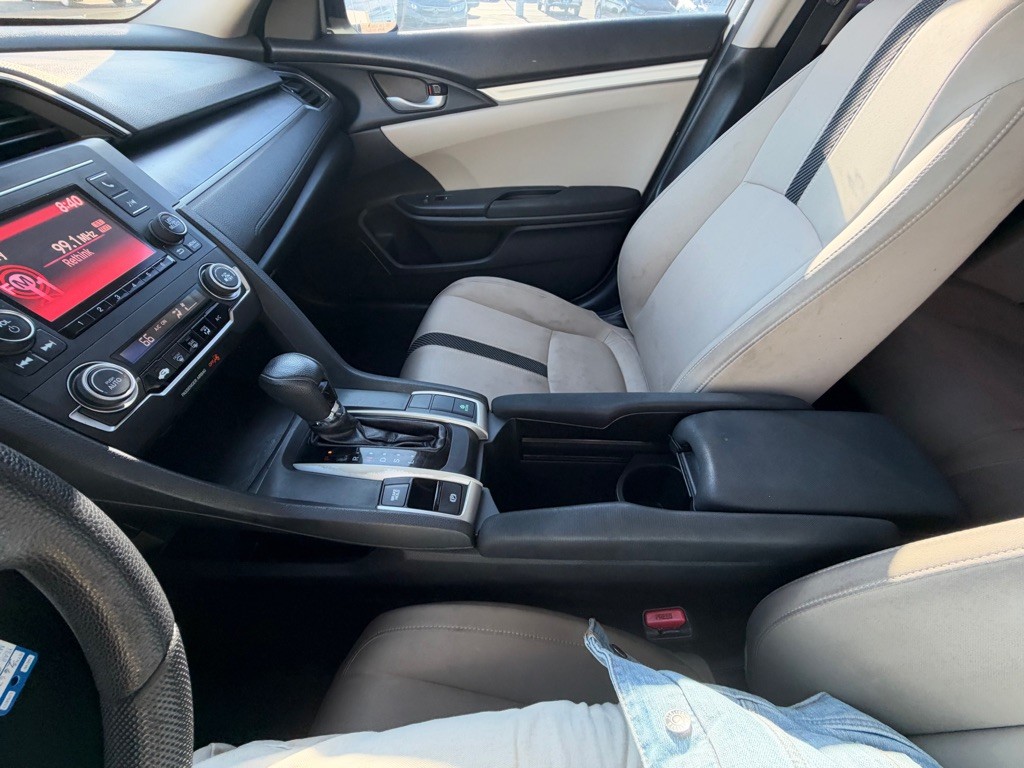 2016 Honda Civic Image 12