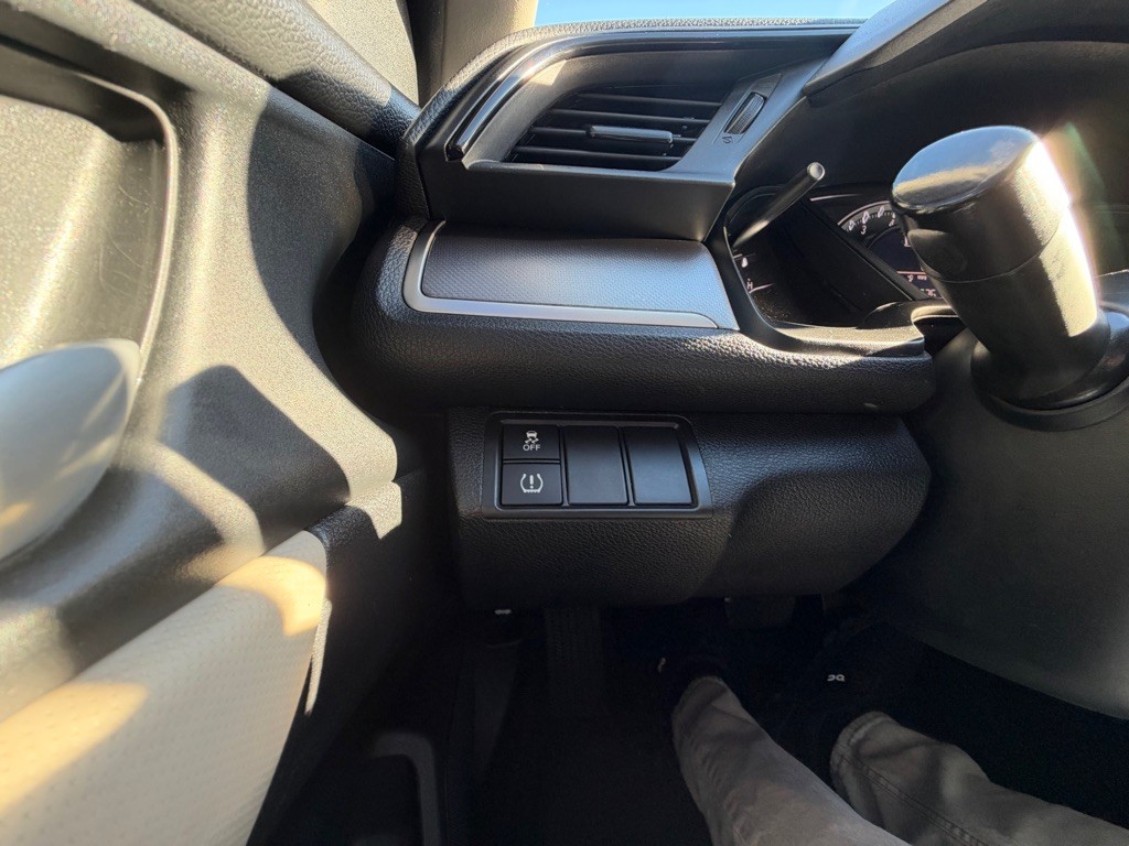 2016 Honda Civic Image 13