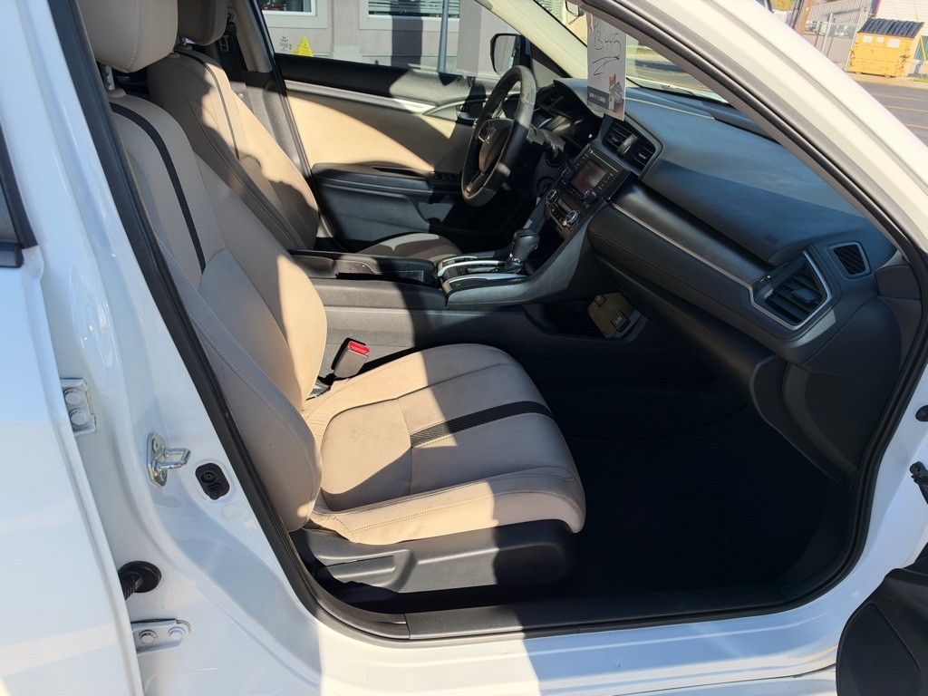2016 Honda Civic Image 19