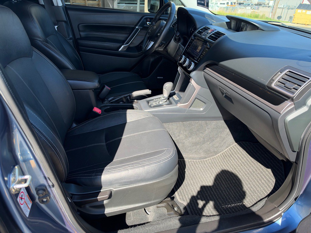 2017 Subaru Forester Image 24