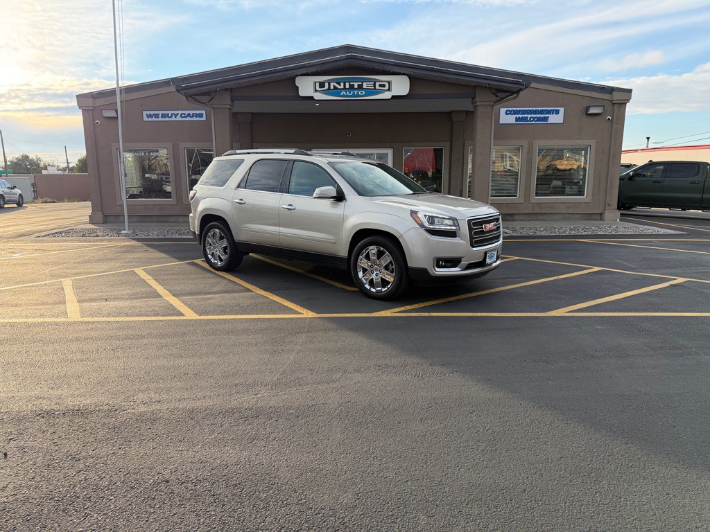 2017 GMC Acadia Image 1