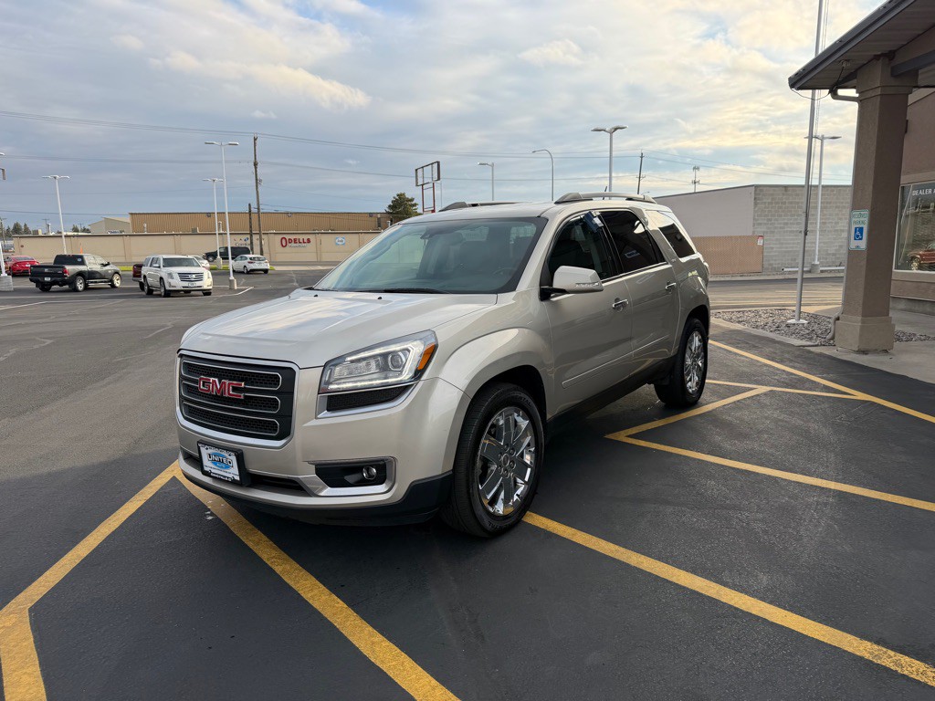 2017 GMC Acadia Image 2