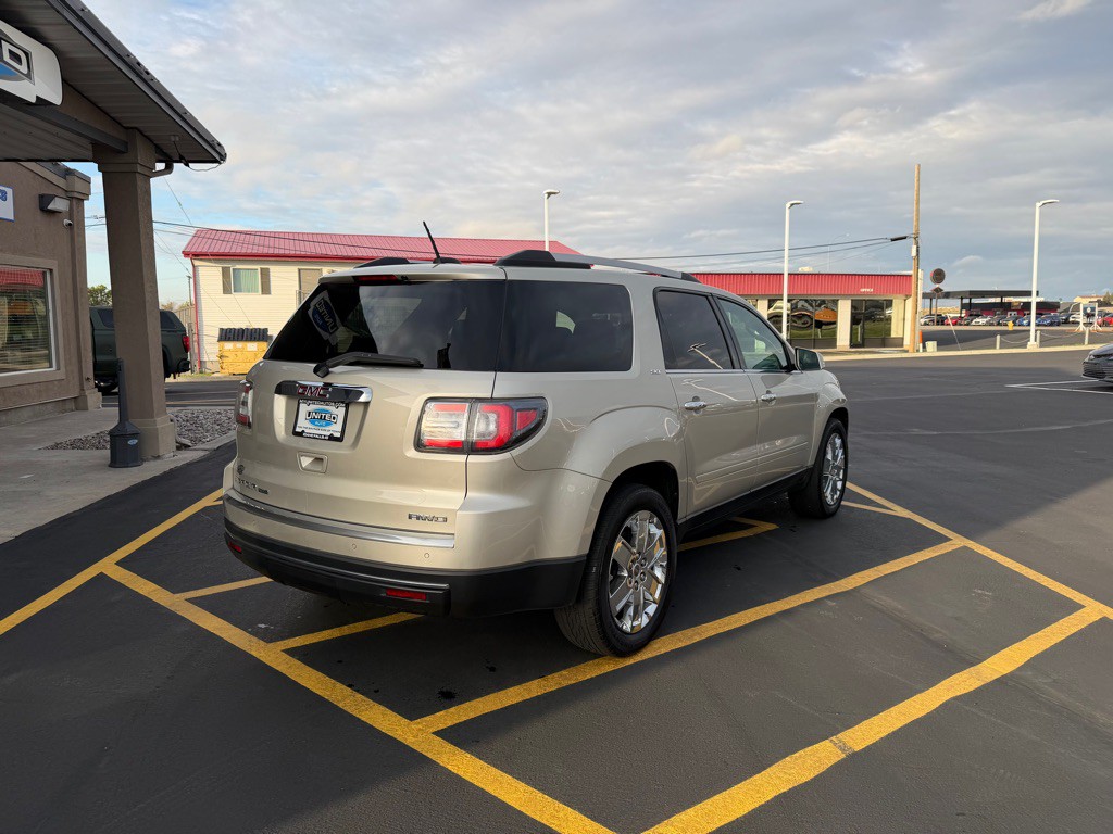 2017 GMC Acadia Image 4