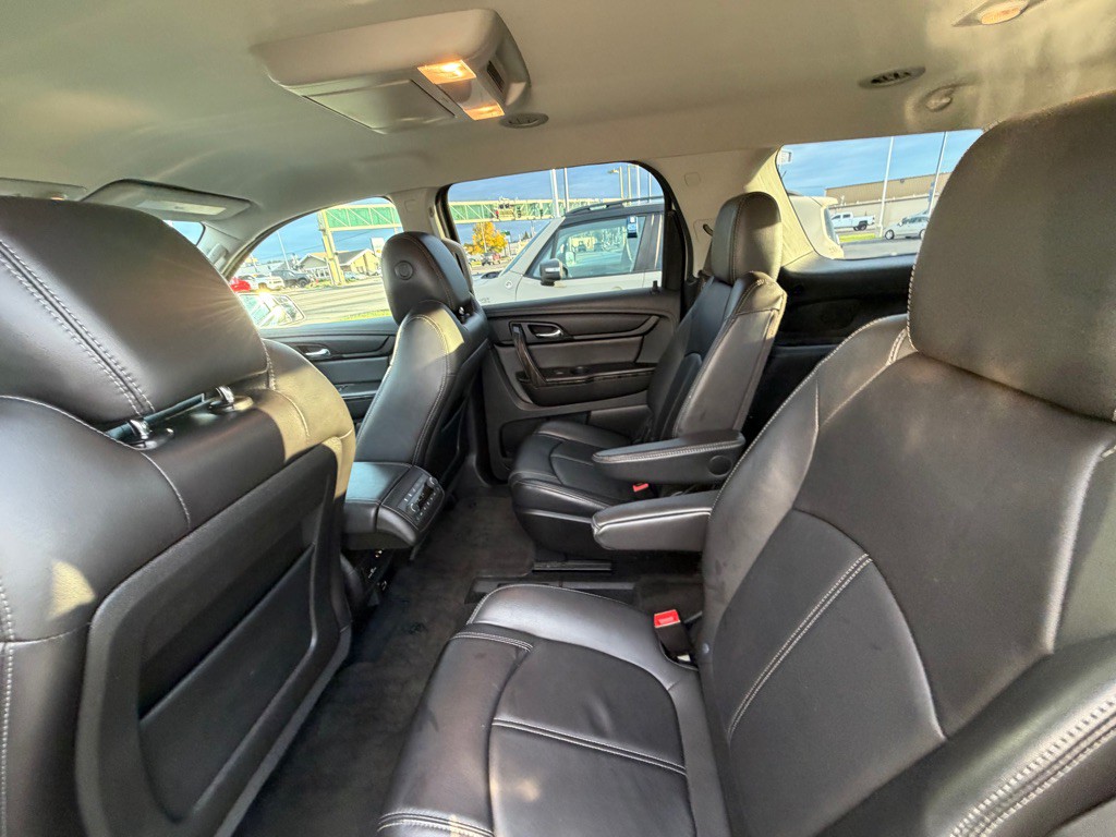 2017 GMC Acadia Image 17